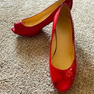 Red peep-toe Liz Claiborne pumps